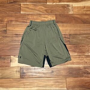Under Armour Men’s Athletic Shorts – Size Small.
